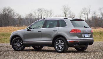 2015-Volkswagen-Touareg-adaptive-cruise-control 2015-Volkswagen-Touareg-adaptive-cruise-control