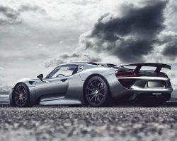 373060-porsche-918-spyder